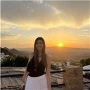 Doy clases particulares tanto de primaria como hasta 2º de la ESO. También doy clases particulares de lenguaje musical y piano